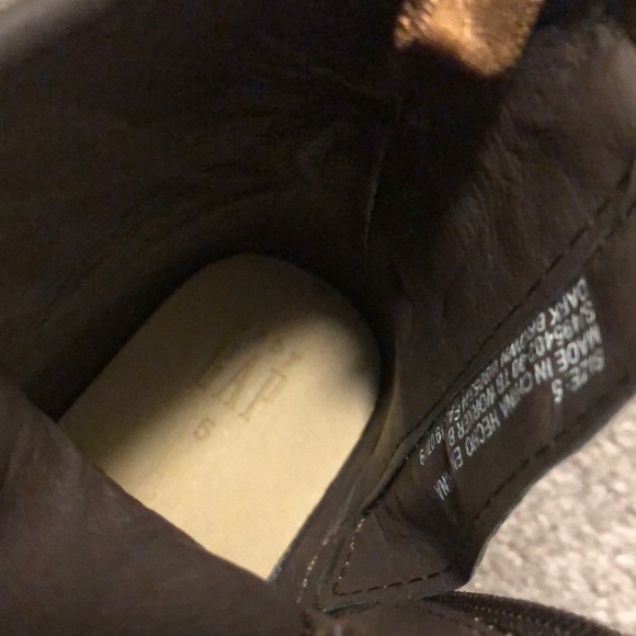 GAP “work” boots - Picture 4 of 4